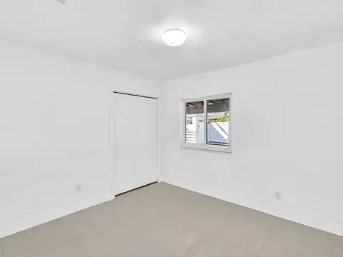 561 SE 3rd Ave, Pompano Beach, FL 33060 photo 59