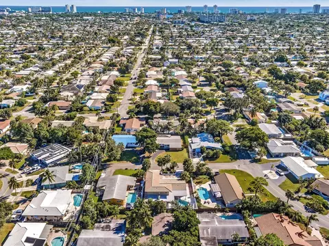 561 SE 3rd Ave, Pompano Beach, FL 33060 photo 71