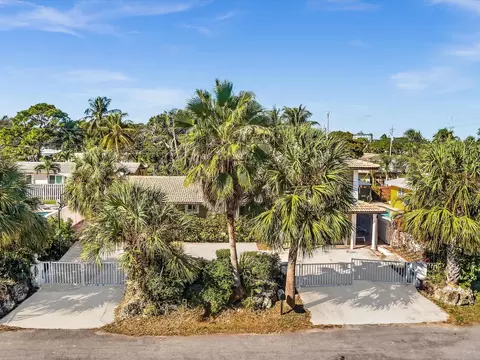 561 SE 3rd Ave, Pompano Beach, FL 33060 photo 3