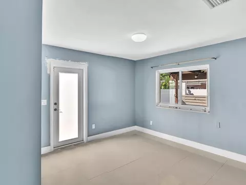 561 SE 3rd Ave, Pompano Beach, FL 33060 photo 57