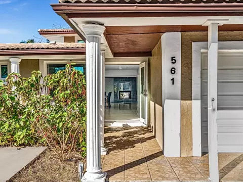 561 SE 3rd Ave, Pompano Beach, FL 33060 photo 5