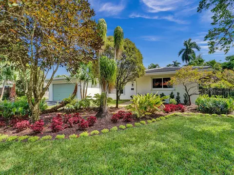 886 Alamanda Ct, Plantation, FL 33317