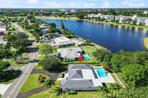 3085 Estates Dr, Pompano Beach, FL 33069