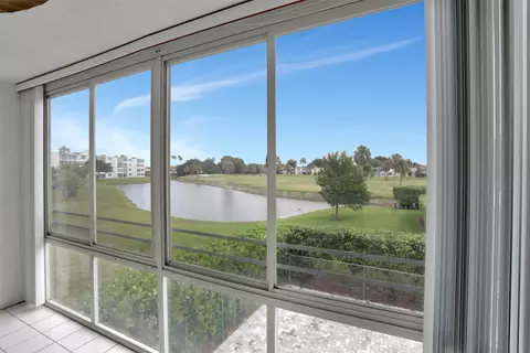 7624 NW 18th St #204, Margate, FL 33063