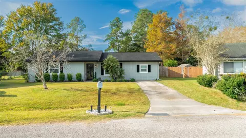 1876 Shannon Lake Dr, Middleburg, FL 32068