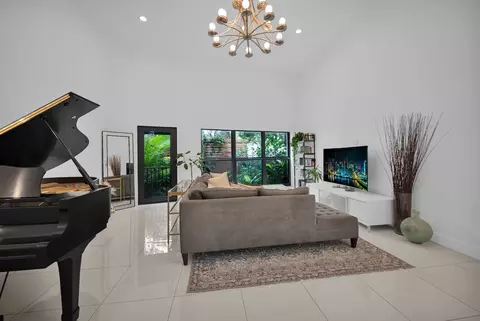 3000 NE 8th Ter #A5, Oakland Park, FL 33334