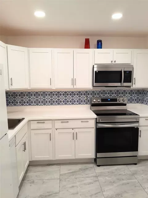 8220 SW 24th St #4303, North Lauderdale, FL 33068