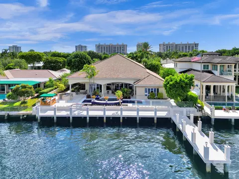 21 Saranac Rd, Sea Ranch Lakes, FL 33308
