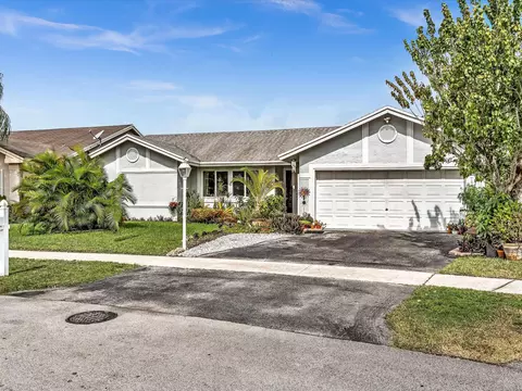 10241 Welleby Isles Ln, Sunrise, FL 33351