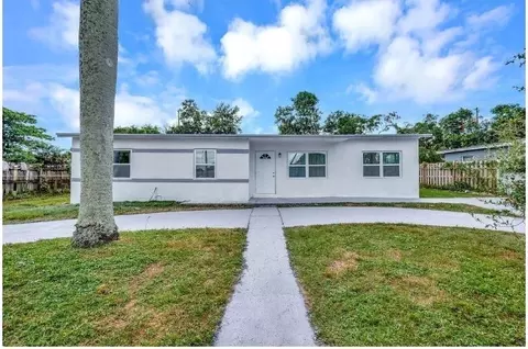 3360 NW 7th Ct, Lauderhill, FL 33311