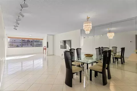 10400 NW 30th Ct #201, Sunrise, FL 33322