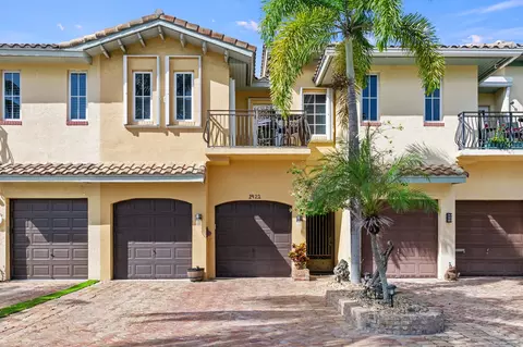 1421 Bayview Dr #1421, Fort Lauderdale, FL 33304