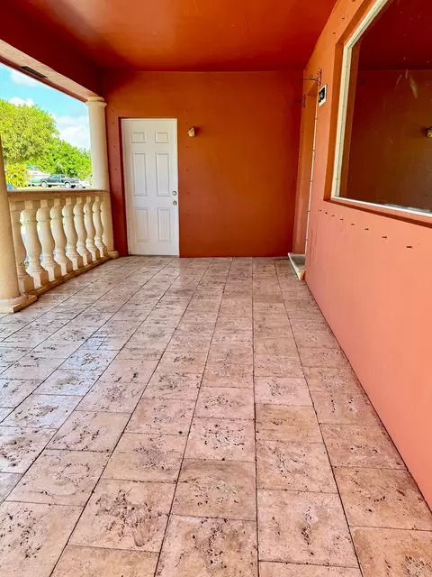 3730 NE 13th Ter, Pompano Beach, FL 33064