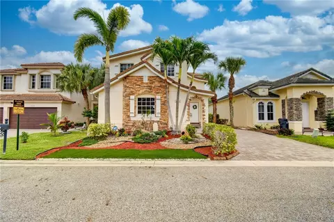 4104 Plumbago Pl, Atlantis, FL 33462