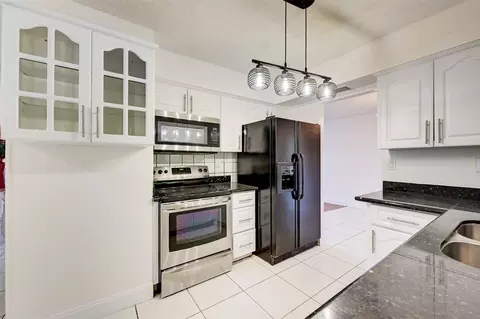 2306 NW 98th Ln, Coral Springs, FL 33065