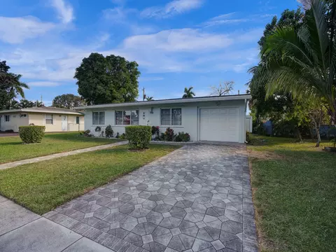6140 NW 22nd St, Margate, FL 33063