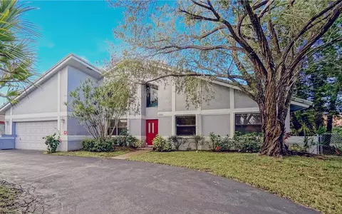 266 NW 119th Dr, Coral Springs, FL 33071