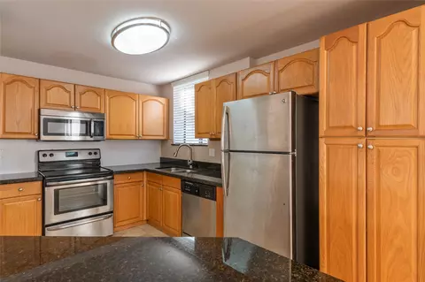 1401 NE 9th St #8, Fort Lauderdale, FL 33304