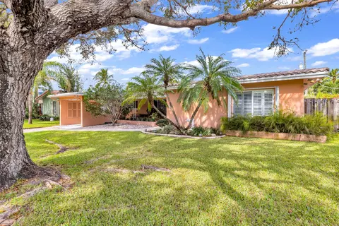2725 SE 5th Ct, Pompano Beach, FL 33062