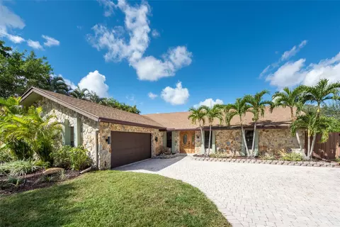 1841 SW 52nd Ave, Plantation, FL 33317