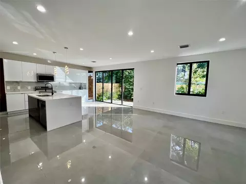 1292 NE 35th St, Oakland Park, FL 33334