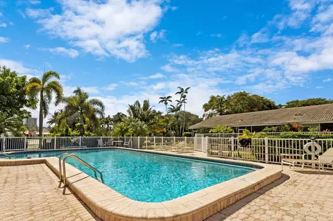 2734 NE 27th Ct #11, Lighthouse Point, FL 33064