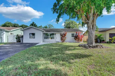 22682 SW 65th Cir, Boca Raton, FL 33428