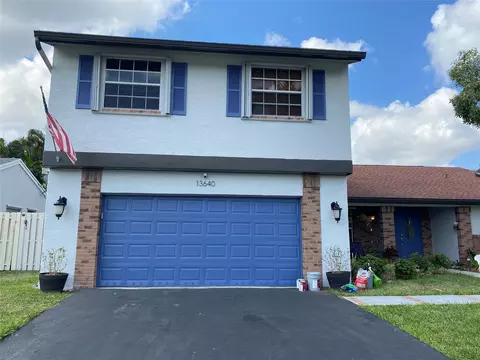 13640 Roanoke St, Davie, FL 33325