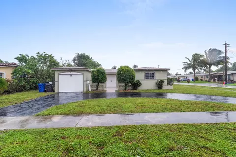 4210 NW 36th Ter, Lauderdale Lakes, FL 33309