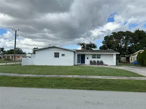 4461 NW 25th St, Lauderhill, FL 33313