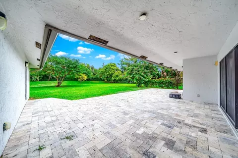 7100 Hialeah Ln, Parkland, FL 33067 photo 13