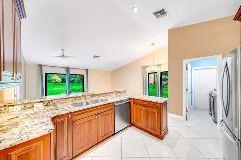 7100 Hialeah Ln, Parkland, FL 33067 photo 31