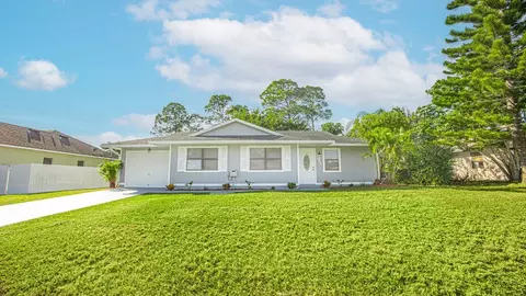 1041 SW Longfellow Rd, Port Saint Lucie, FL 34953