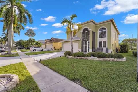 6256 Lansdowne Cir, Boynton Beach, FL 33472