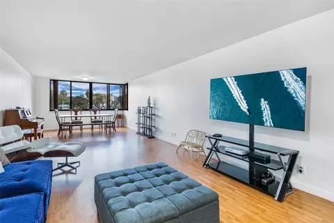 8030 Hampton Blvd #205, North Lauderdale, FL 33068