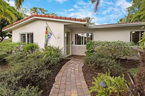 301 NE 24th St, Wilton Manors, FL 33305