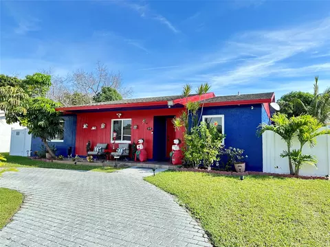 610 SW 76th Ter, North Lauderdale, FL 33068