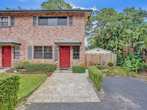 2116 NE 9th Ave, Wilton Manors, FL 33305
