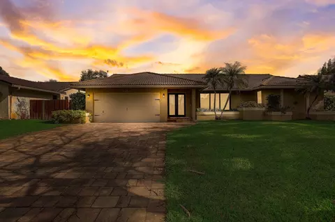 2131 NW 86th Ter, Coral Springs, FL 33071