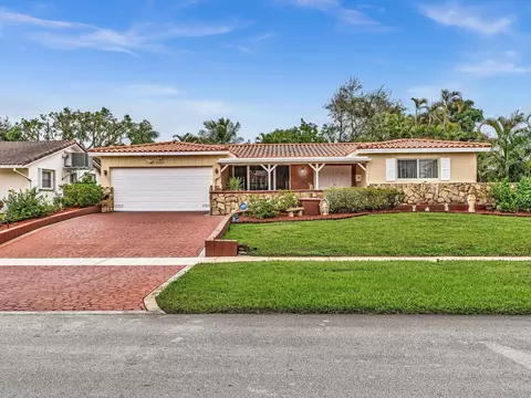 2001 N 54th Ave, Hollywood, FL 33021