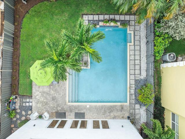 1221 NE 11th Ave, Fort Lauderdale, FL 33304