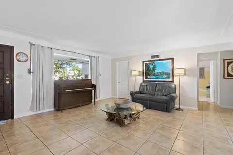 2160 NE 28th St, Lighthouse Point, FL 33064 photo 21