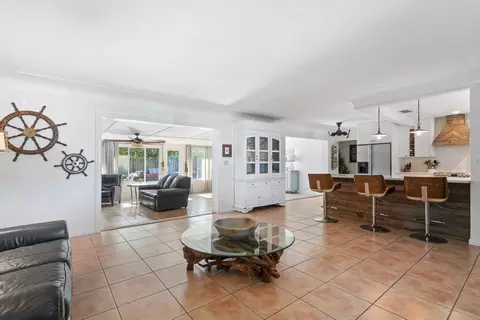 2160 NE 28th St, Lighthouse Point, FL 33064 photo 4