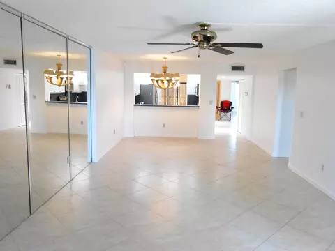 7557 Fairfax Dr #301H, Tamarac, FL 33321