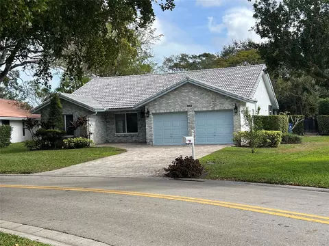 8414 NW 47th Dr, Coral Springs, FL 33067