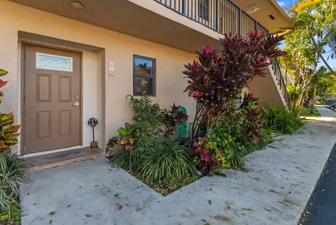 2918 NE 8th Ter #102, Fort Lauderdale, FL 33334