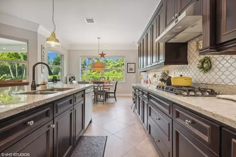 7619 SE Belle Maison Dr, Stuart, FL 34997 photo 9