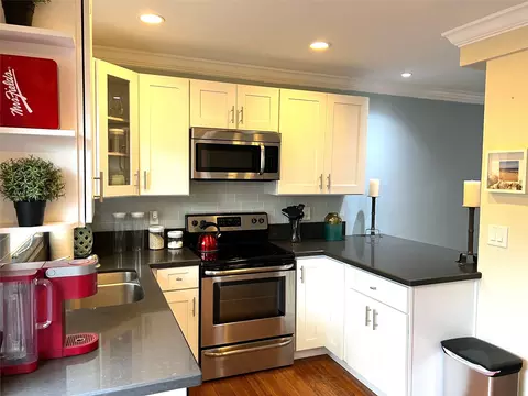 83 NE 20th Ct #10H, Wilton Manors, FL 33305