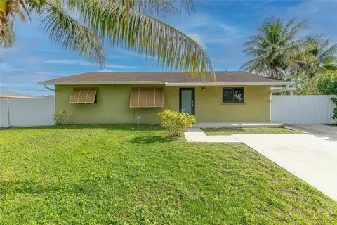 1825 SW 98th Ave, Miramar, FL 33025