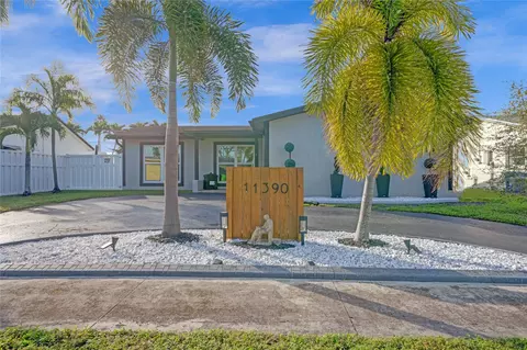 11390 NW 39th Pl, Sunrise, FL 33323